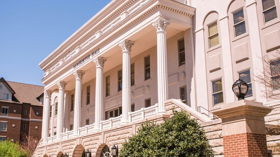 Belmont University/Photo by Halle Parks on Unsplash