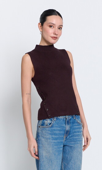 Birch Sleeveless Turtleneck
