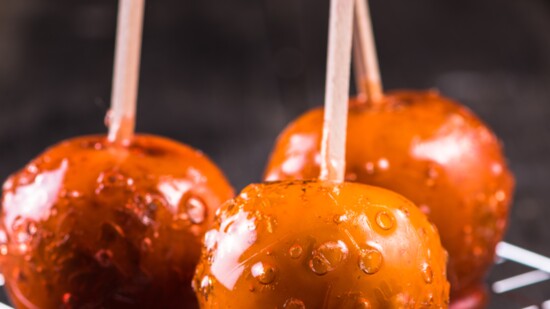A Bite of Fall: The Classic Caramel Apple