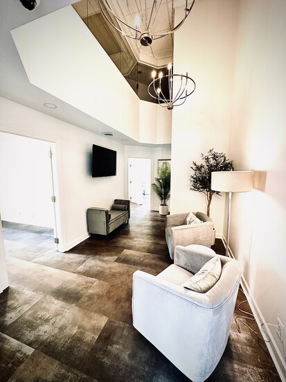 Salon Suites of Grassland Lobby