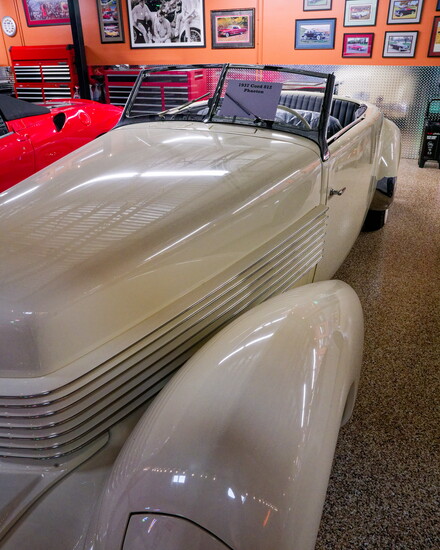 Classic lines that never stopped turning heads.