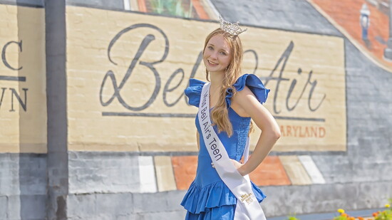 Evelyn Brush. Photo Credit: Kerry Paradis Photography