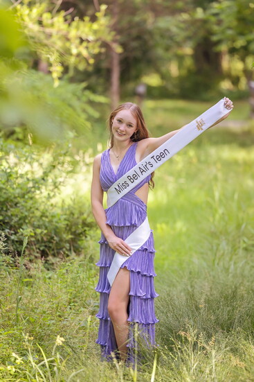 Evelyn Brush. Photo Credit: Kerry Paradis Photography