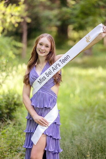 Evelyn Brush. Photo Credit: Kerry Paradis Photography