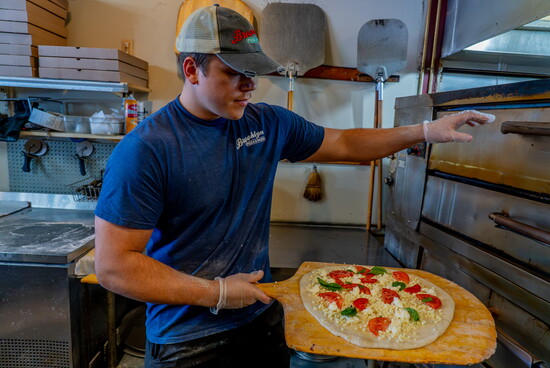 Brooklyn Pizza & Pasta follows time-tested recipes for authentic New York-style pizza.