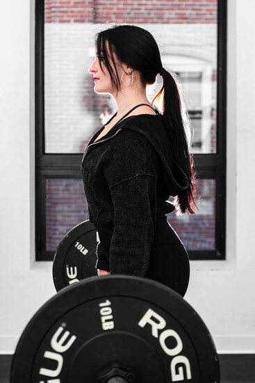 Focused on proper form during a deadlift setup