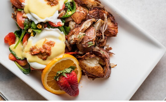 A meal at the Tohono Chul Bistro in Tucson, Photo: Visit Phoenix