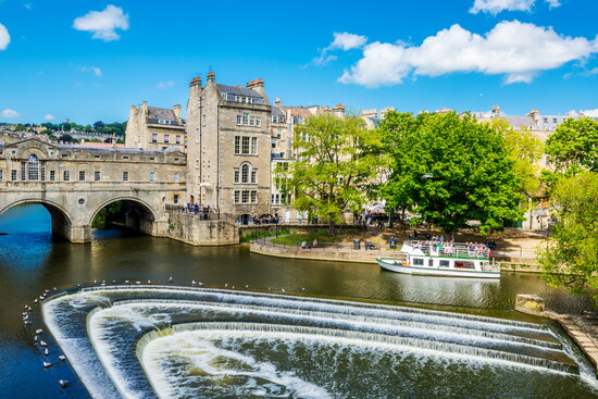 The Pulteney Bridge over the River Avon, Bath England