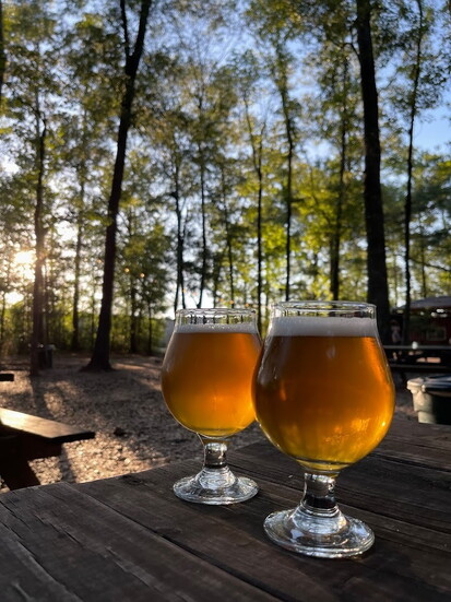 B-52 Brewing Co. – Craft beers enjoyed outdoors beneath the trees at this popular Conroe brewery.