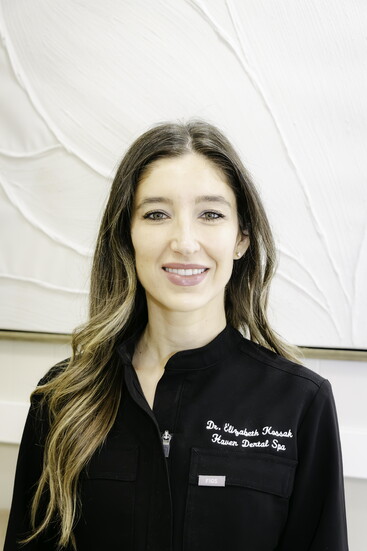 Dr. Elizabeth Kossak 