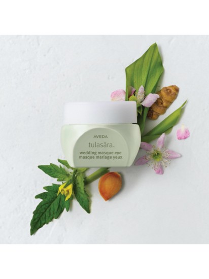 This rich, moisturizing eye cream hydrates and brightens overnight and reduces the appearance of dark circles and puffiness over time. Fragrance-free.