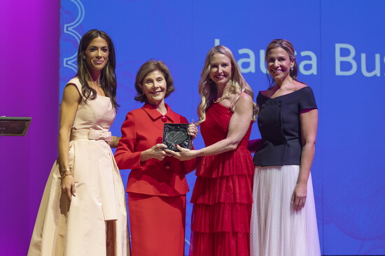 Caitlin Wilson, 2025 ICON Award recipient Laura Bush, Leah Swanson and Courtney Petit