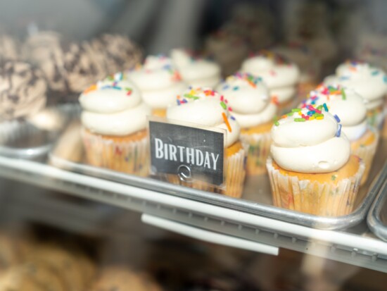 Classic Birthday Cake Cupcakes