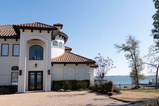 Mediterranean style homes are a design classic on Lake Conroe but many are opting for interior makeovers.