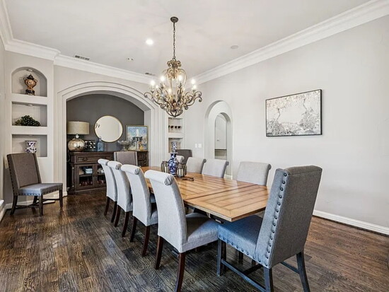 A stunning dining room for cozy family gatherings.