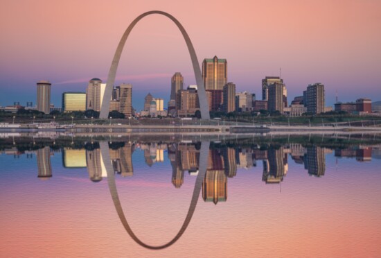 Gateway Arch sunrise.