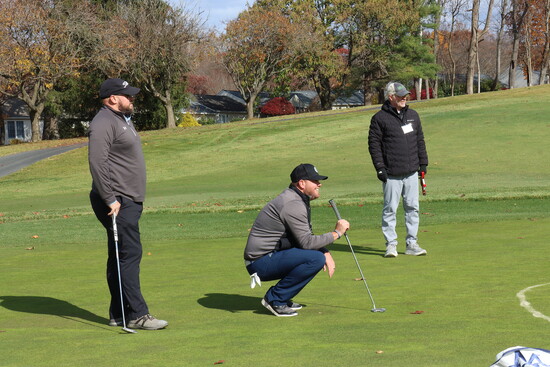 Golfing at the Highlands School's annual Big Event fundraiser. Photo Credit: MidAtlantic Photographic LLC