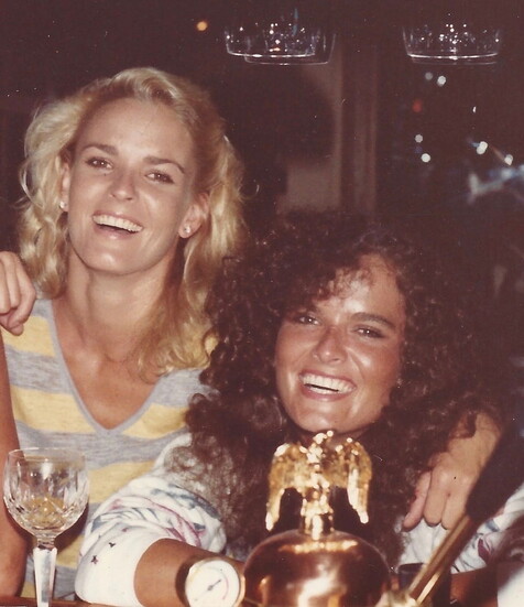 A Sisterly Bond: Nicole (L) and Denise (R)