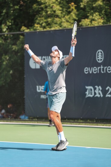 2023 champion Steve Johnson reacts to his tiebreaker against Mikhail Kukushkin.