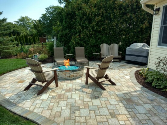 A patio in Northville by EcoGranite