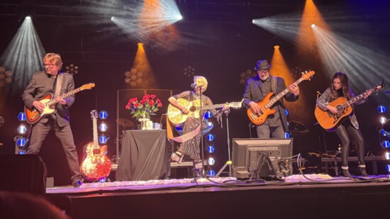 Lorrie Morgan and her band onstage