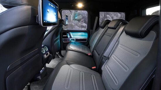 Second row seating of the Mercedes-Benz G580e
