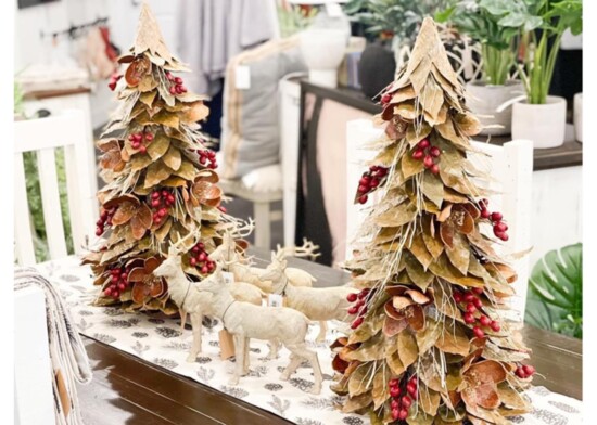 Invite the holidays into the dining room by adding a beautiful centerpiece. 