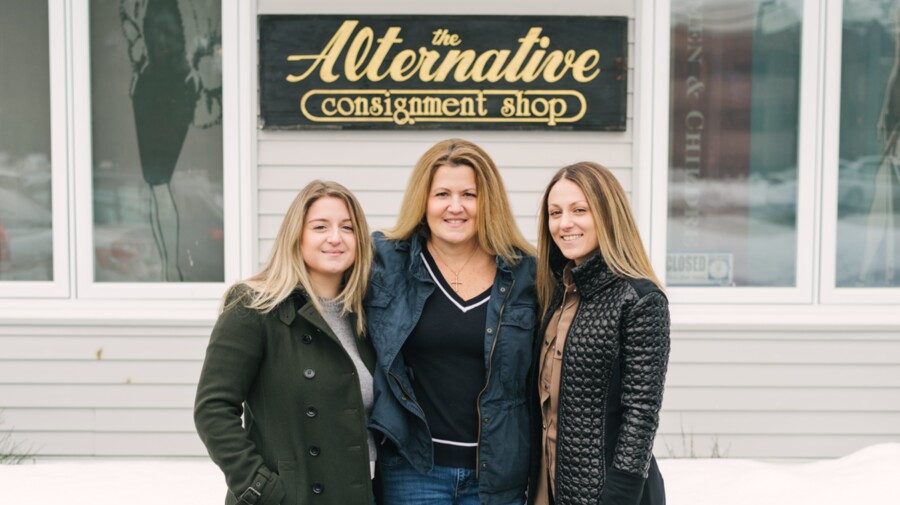 Astoria consignment shop opens to bring community high-quality, affordable  items –