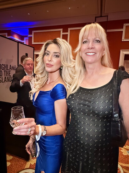 MariaTheWineBlonde and Eve Bushman at the Universal Whisky Experience
