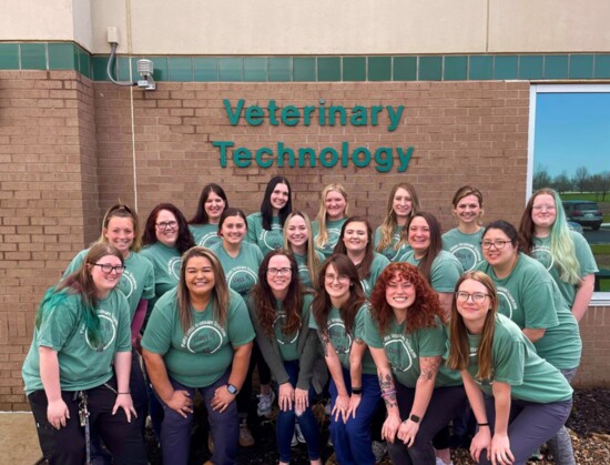 The Class of 2023 poses outside of the Veterinary Technology building.