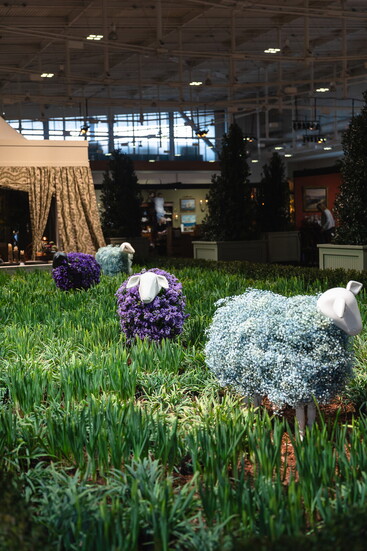 The 2025 Cheekwood Entry Garden featuring Artist-in-Residence Lewis Miller’s iconic floral sheep. Photo by Jessica Amerson Photography