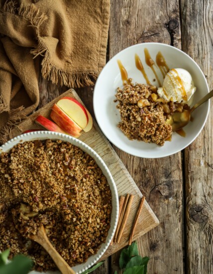 Apple Crisp a la Mode