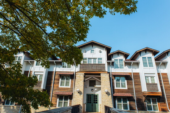 Lied Lodge combines rustic charm with modern comfort, offering 140 rooms, a full-service restaurant and stunning views.