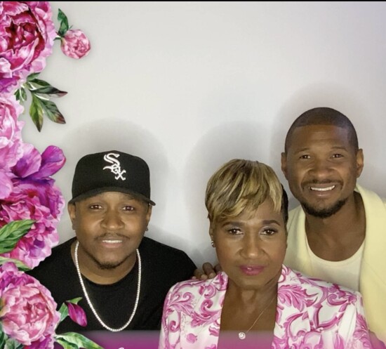 ICON Usher Raymond and Grammy-nominated producer James “Jlack” Lackey and their proud mother, Jonnetta 