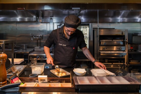 Chef's favorite Hokkaido Scallops with roasted cauliflower & potato puree, onion and capers 