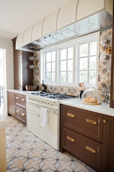 Kitchens Unlimited & Lindley Martens Design. Photography by Annabella Charles Photography