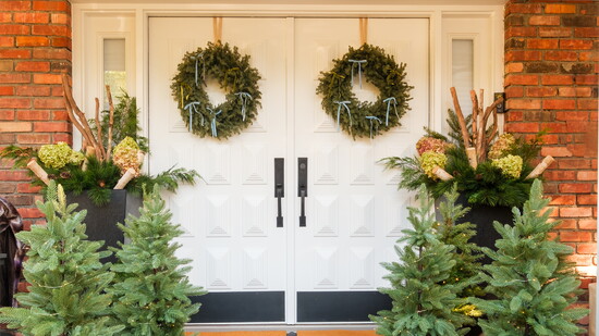 A beautiful entryway brought to life by Heather’s holiday vision