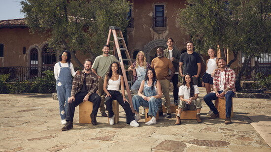 Full Cast: Courtesy of HGTV