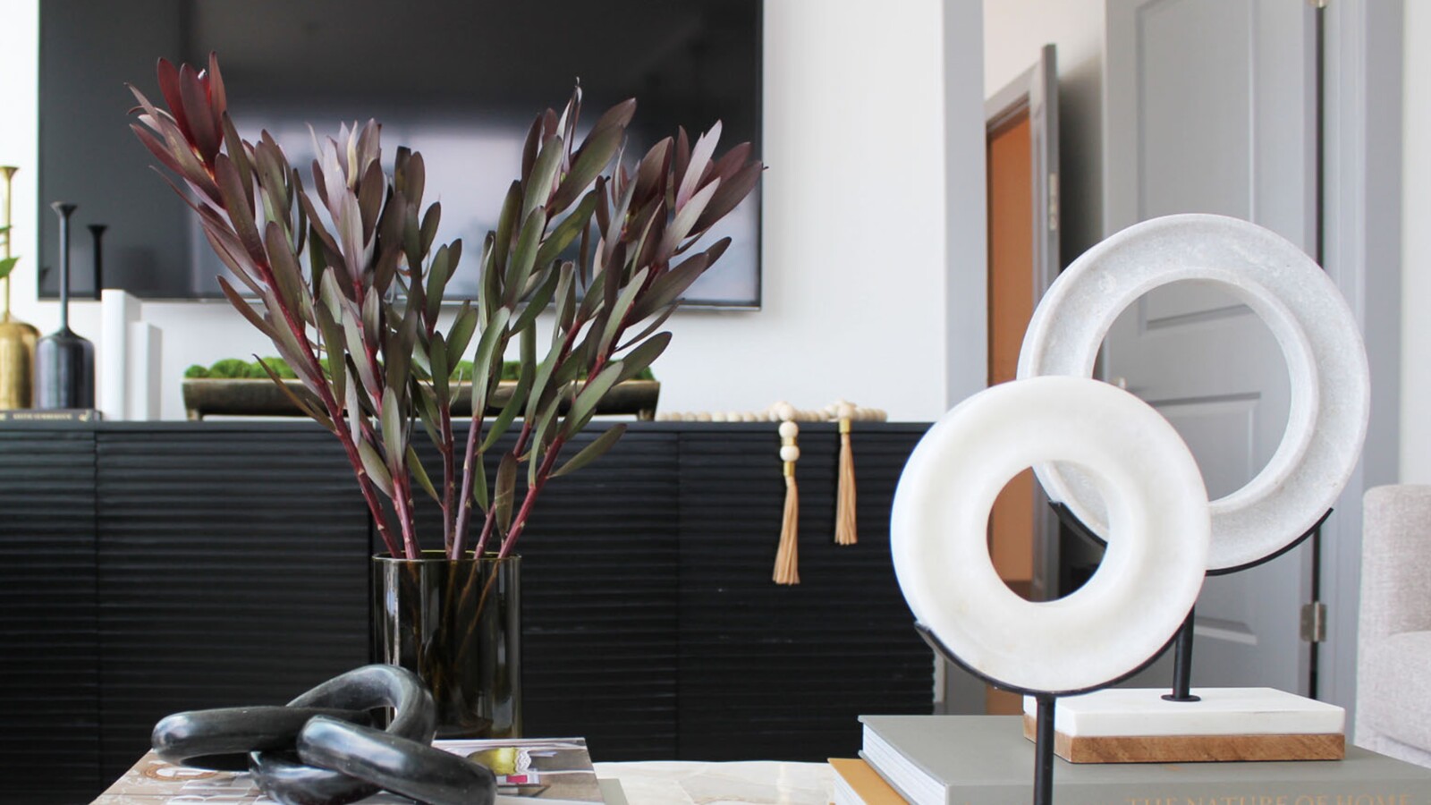 10 Best Feminine Sectional Sofas, image size:1600x900