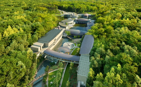 Aerial rendering of Crystal Bridges Museum. Courtesy of Safdie Architects.