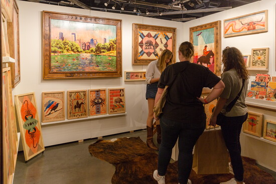 Armadillo shoppers. Image by Jennifer Ramos.