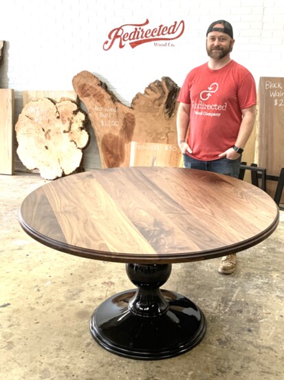 Meek With Round Pedestal Table
