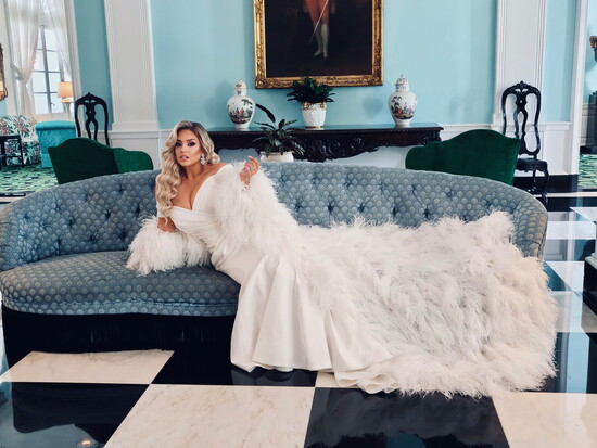 Photo by Yelena Scheidler @makeupbyyelena Location- The Greenbrier Resort 