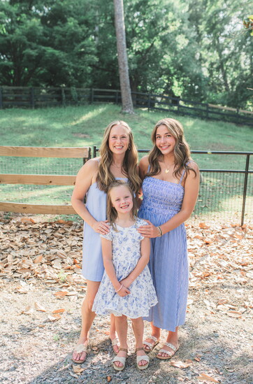Heather Chavis and her daughters