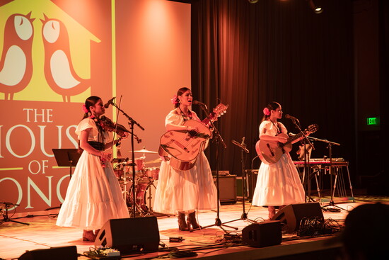 House of Songs Songrider performers, Trio Las Hermanitas Alvarez