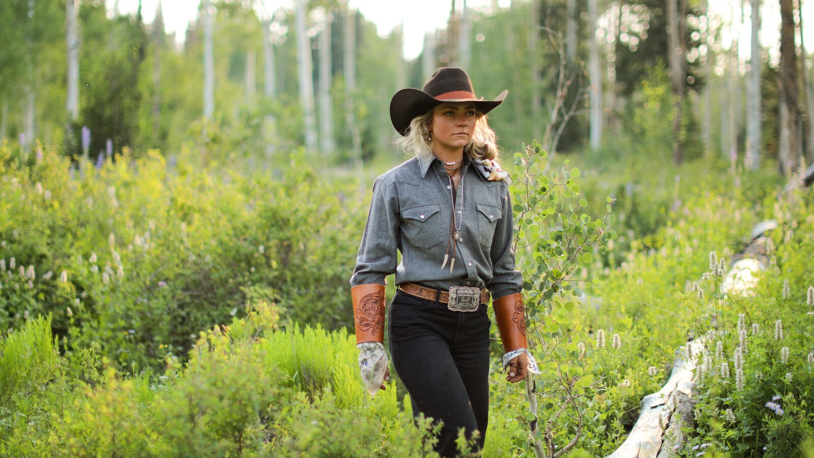 The History of the Massive Country Western Cowboy Belt Buckle