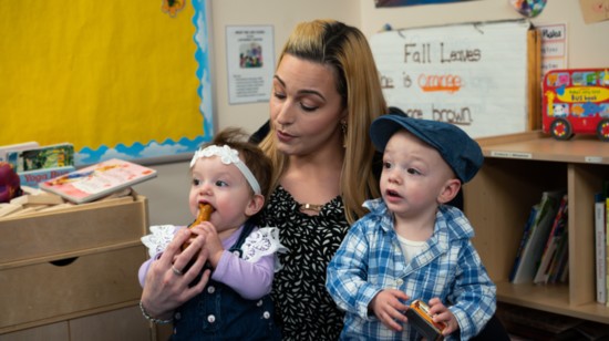 Alexis Travis and two of her children.