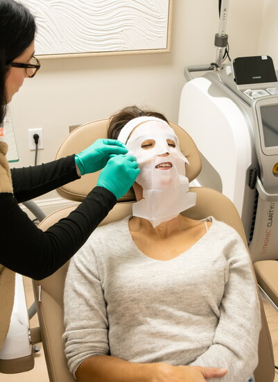 Post-laser restorative masque application
