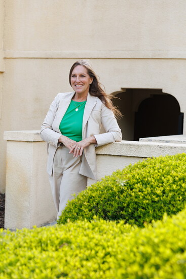 Cabi Style with Leza: Adrienne Fletcher Photography 