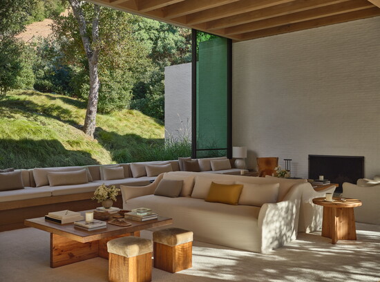 Jenni’s Brentwood residence, featured in Pacific Natural Everywhere  Photography by Michael P.H. Clifford